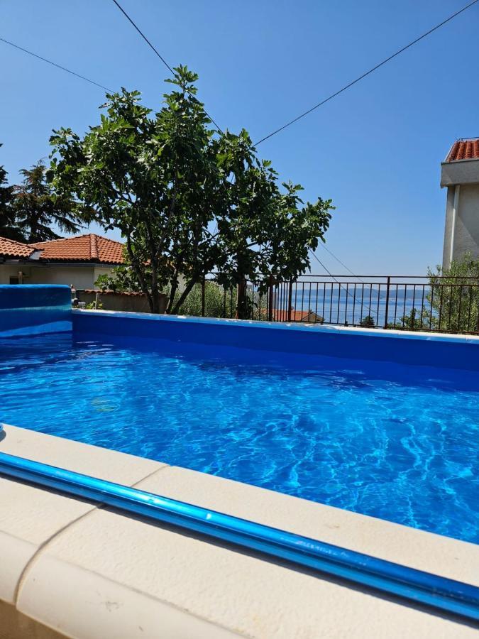 Apartments With Swimming Pool 9X4M Selce Esterno foto